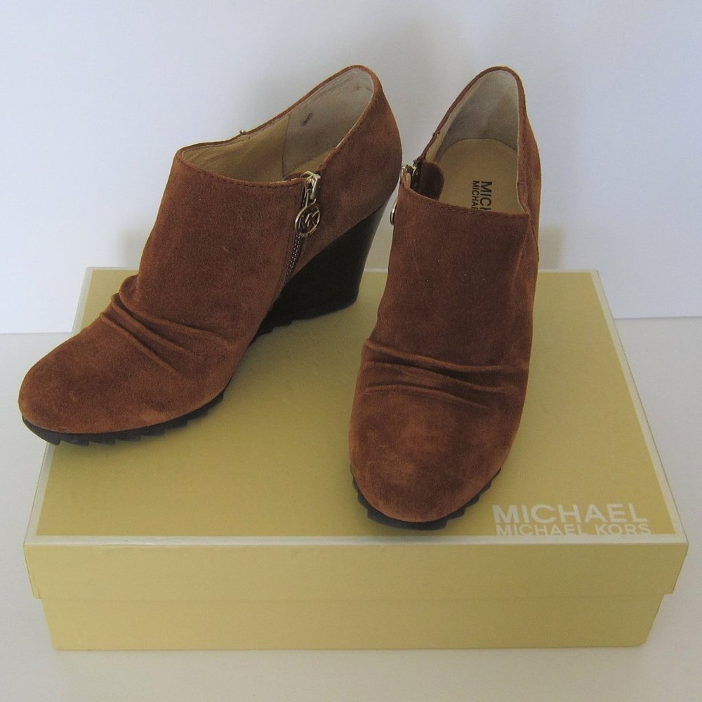 Michael Kors brown suede Norma wedge bootie sz 9